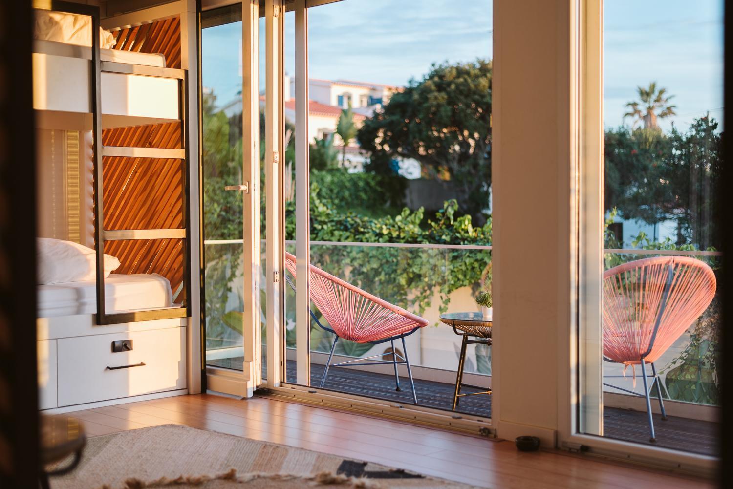 The Salty Pelican Yoga & Surf Retreat Ericeira Εξωτερικό φωτογραφία